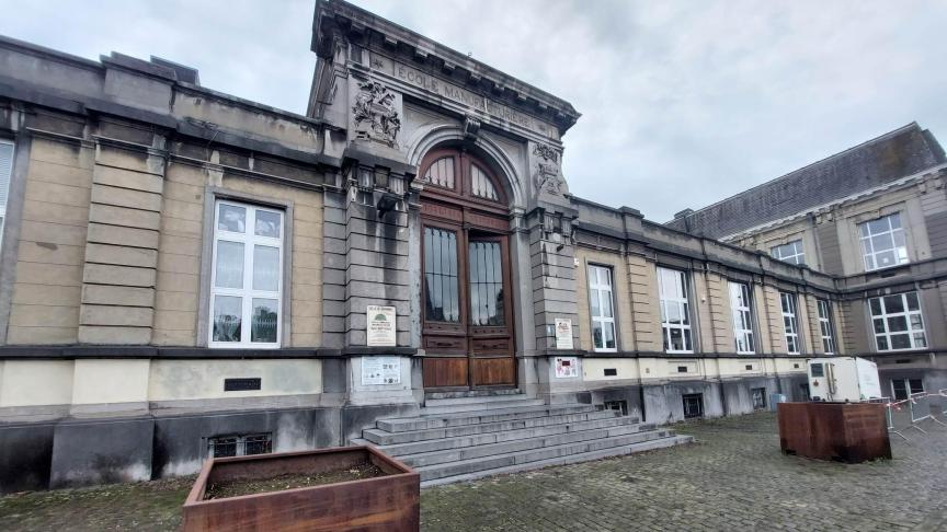 Façade de l'École Communale Maurice Heuse — Verviers